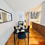 The Eca De Queiroz House - No Cv D - Central One-Bedroom Apartment