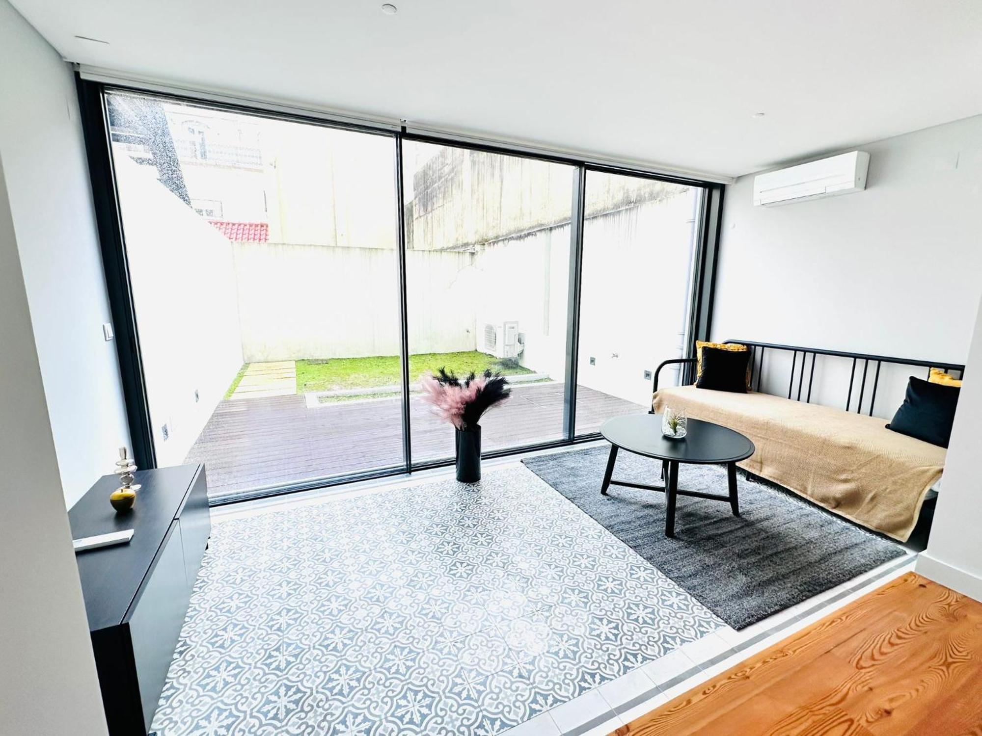 Apartment The Eca De Queiroz House - No Cv D - One-bedroom *