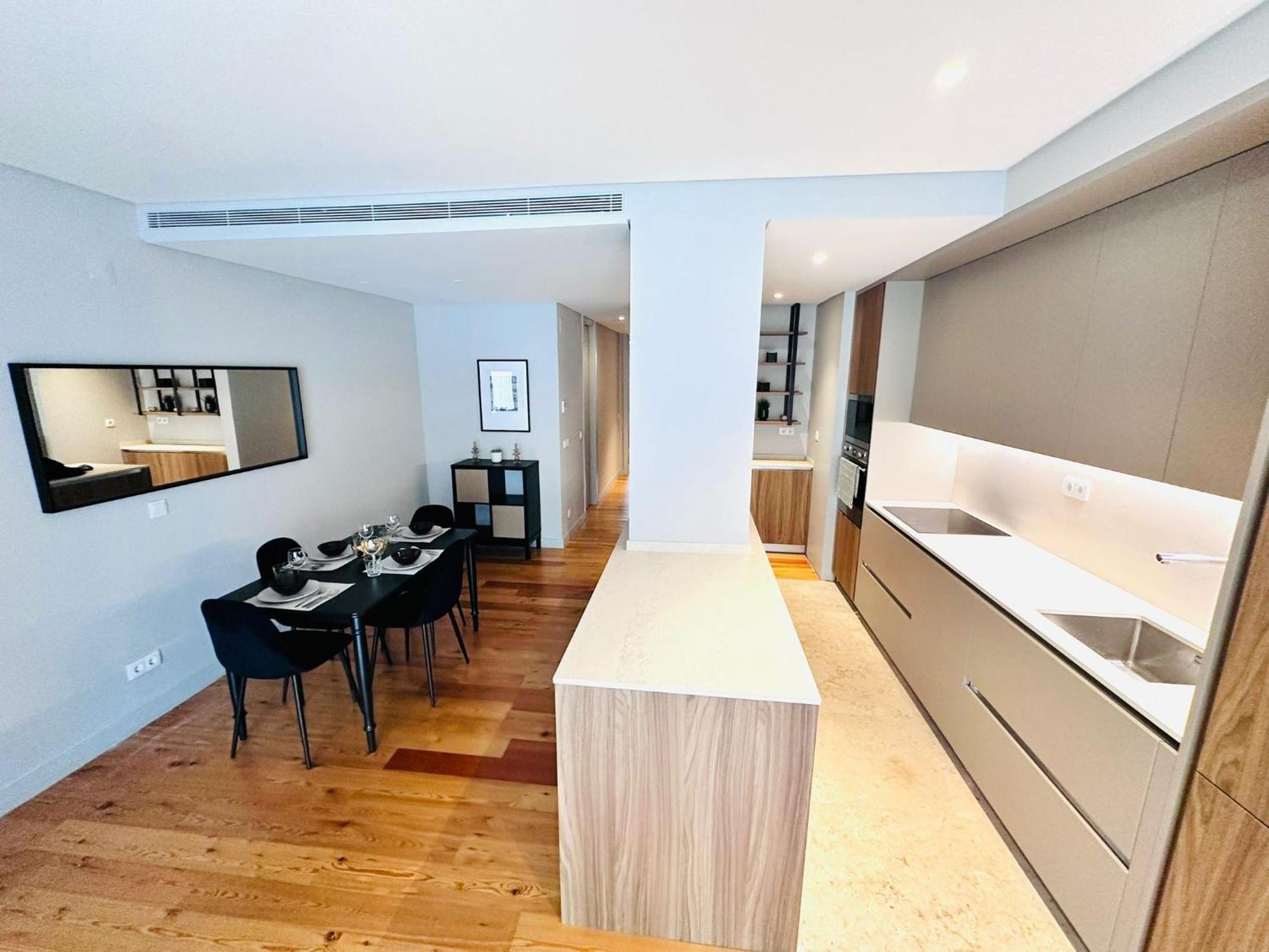 Apartment The Eca De Queiroz House - No Cv D - One-bedroom *